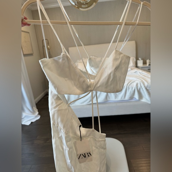 ZARA - SATIN EFFECT CUT OUT DRESS - Picture 9 of 10